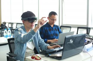 黑客团队工作场景